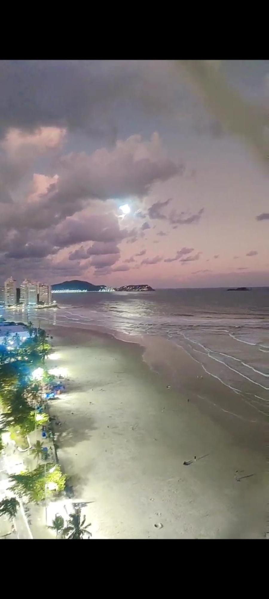 Apartment 4 Quartos De Frente O Mar, Pitangueiras Guaruja